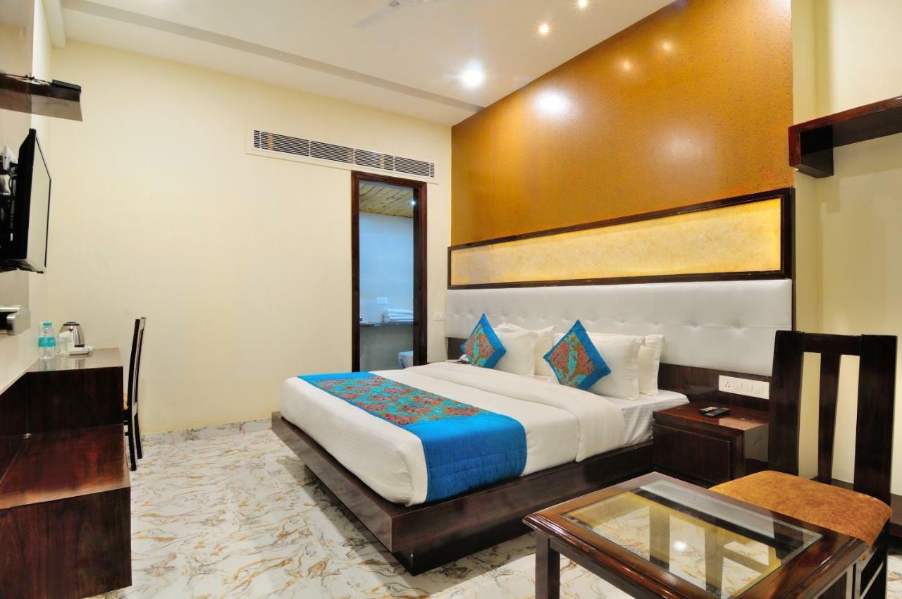 Hotel The Grand Uddhav Neu-Delhi Exterior foto