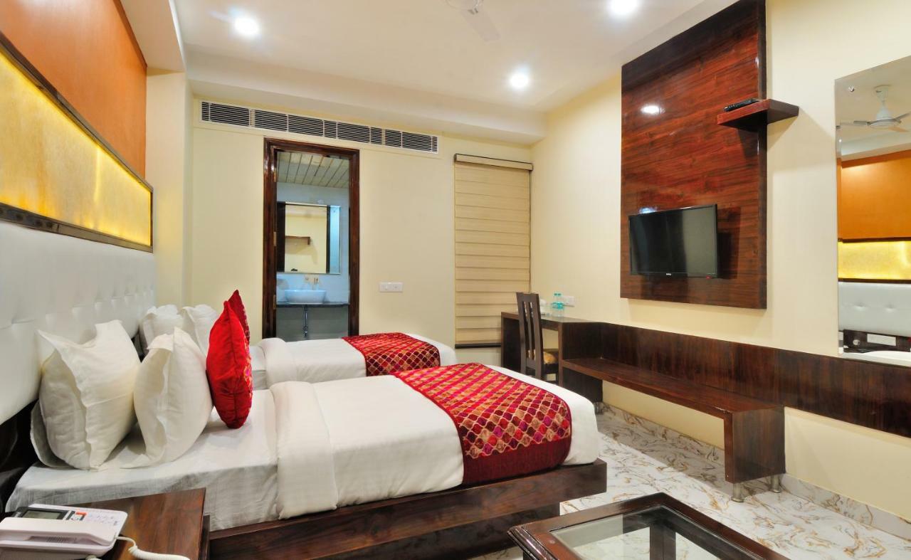 Hotel The Grand Uddhav Neu-Delhi Exterior foto