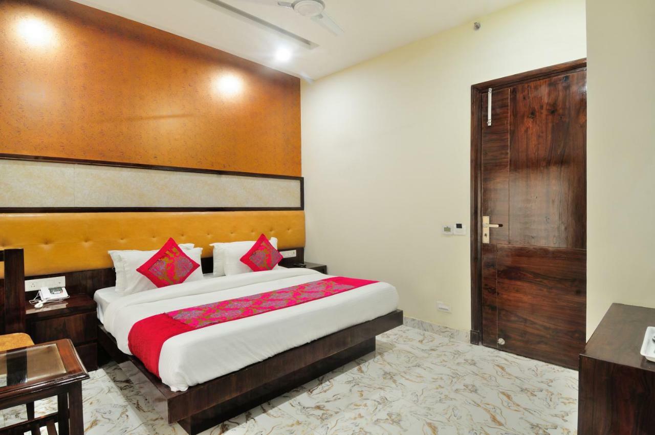 Hotel The Grand Uddhav Neu-Delhi Exterior foto