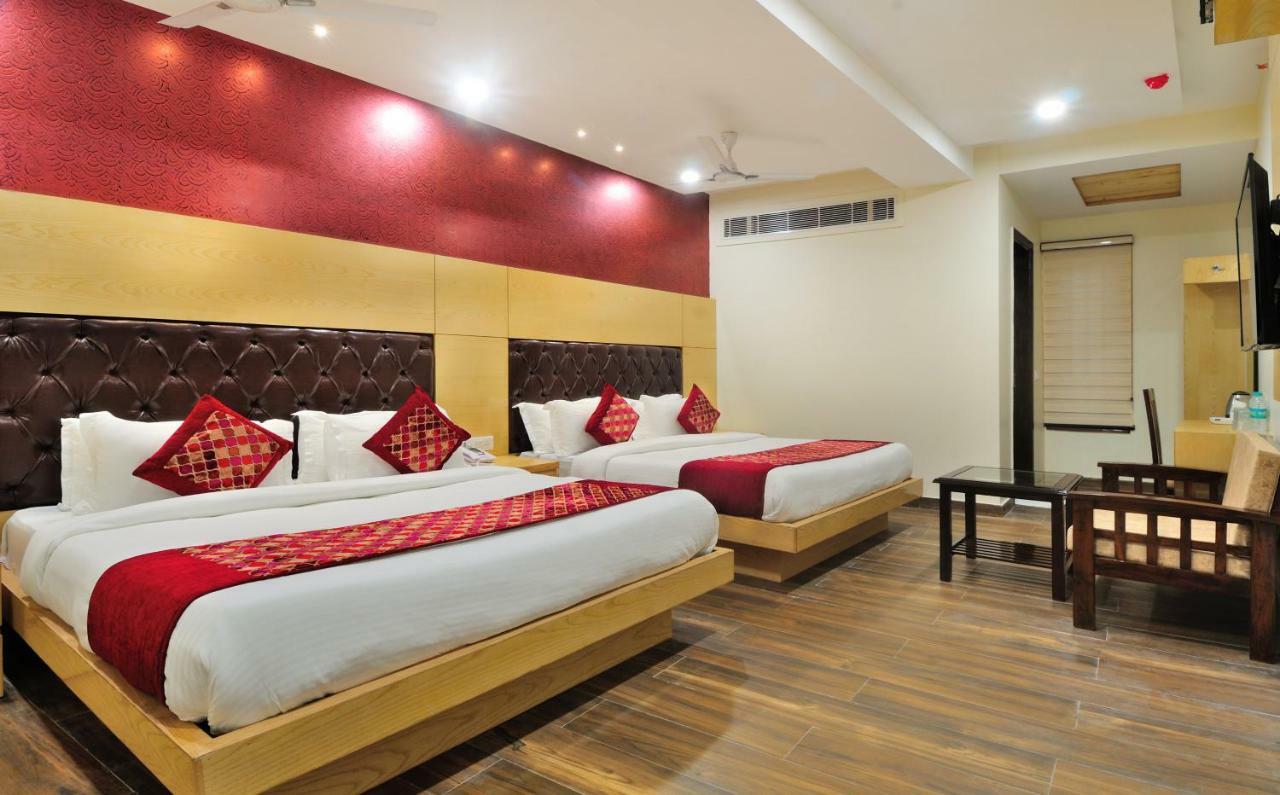 Hotel The Grand Uddhav Neu-Delhi Exterior foto