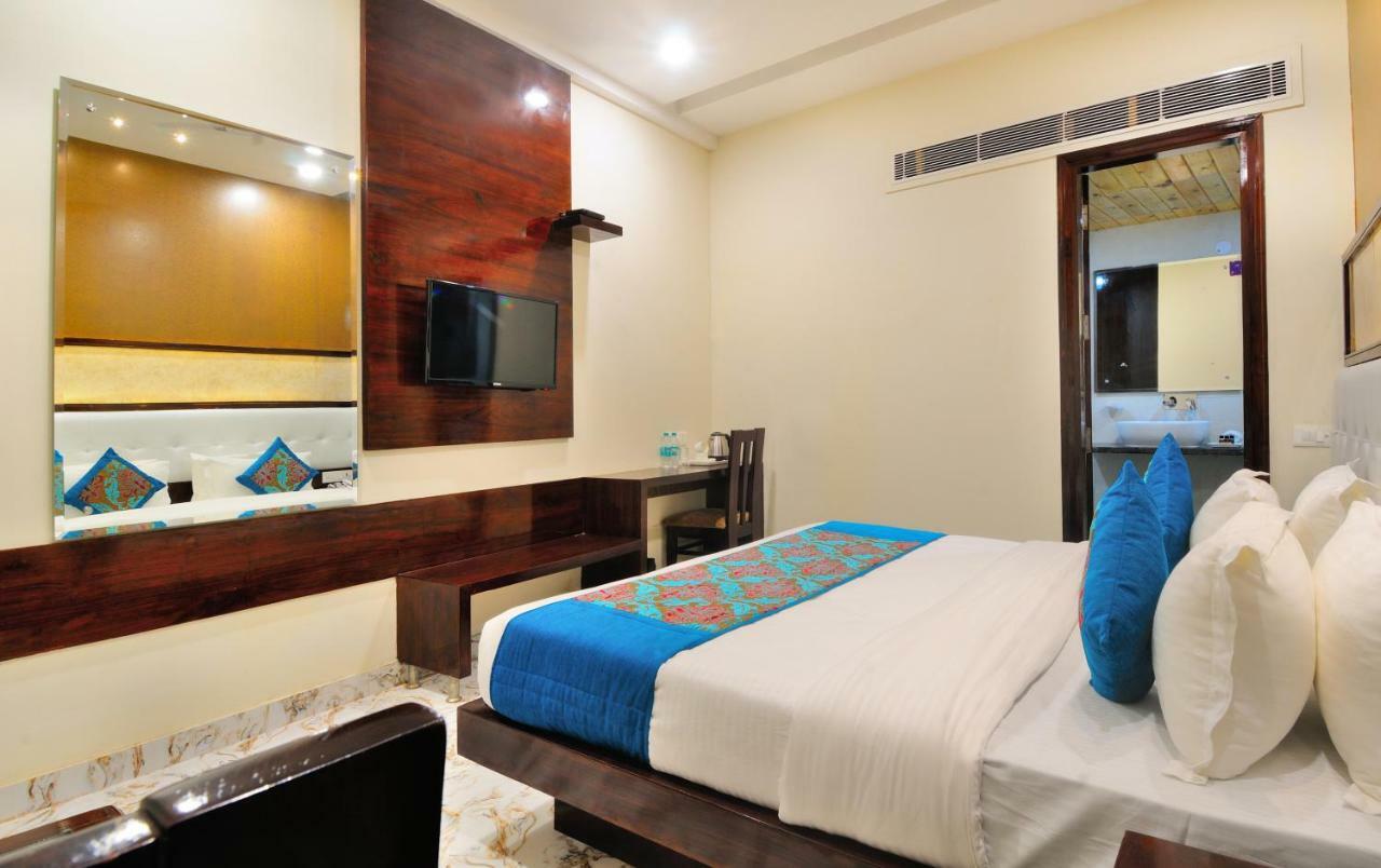 Hotel The Grand Uddhav Neu-Delhi Exterior foto