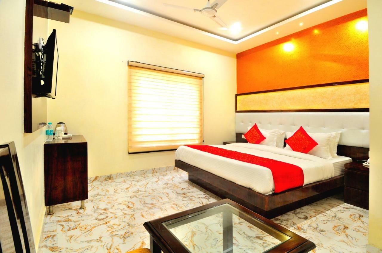 Hotel The Grand Uddhav Neu-Delhi Exterior foto