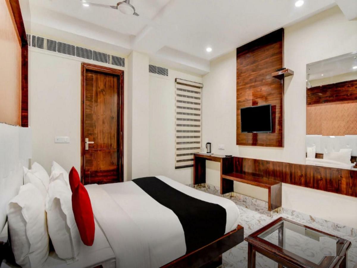 Hotel The Grand Uddhav Neu-Delhi Exterior foto