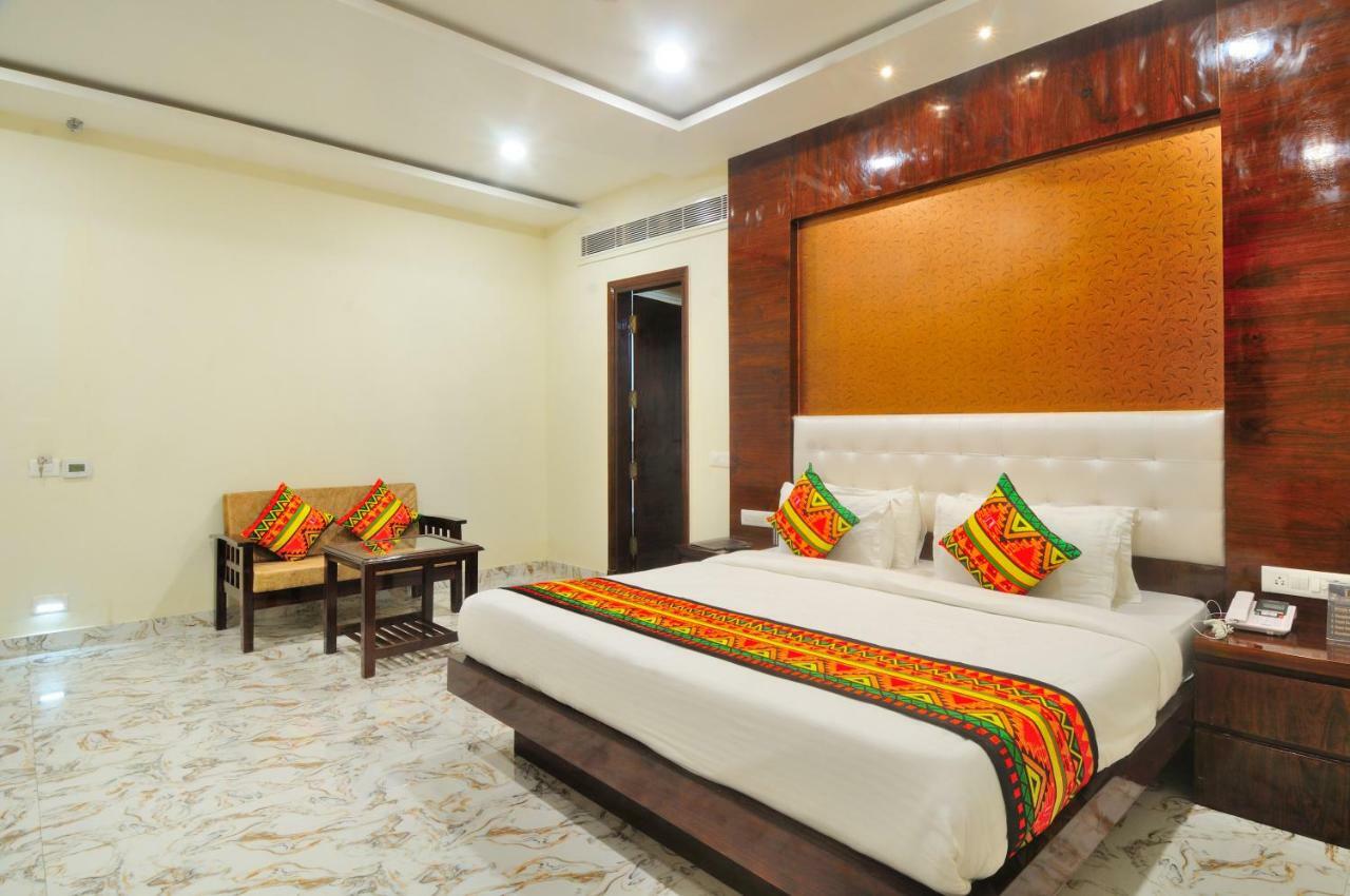 Hotel The Grand Uddhav Neu-Delhi Exterior foto