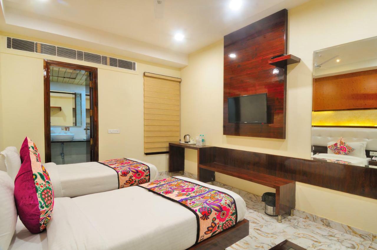 Hotel The Grand Uddhav Neu-Delhi Exterior foto