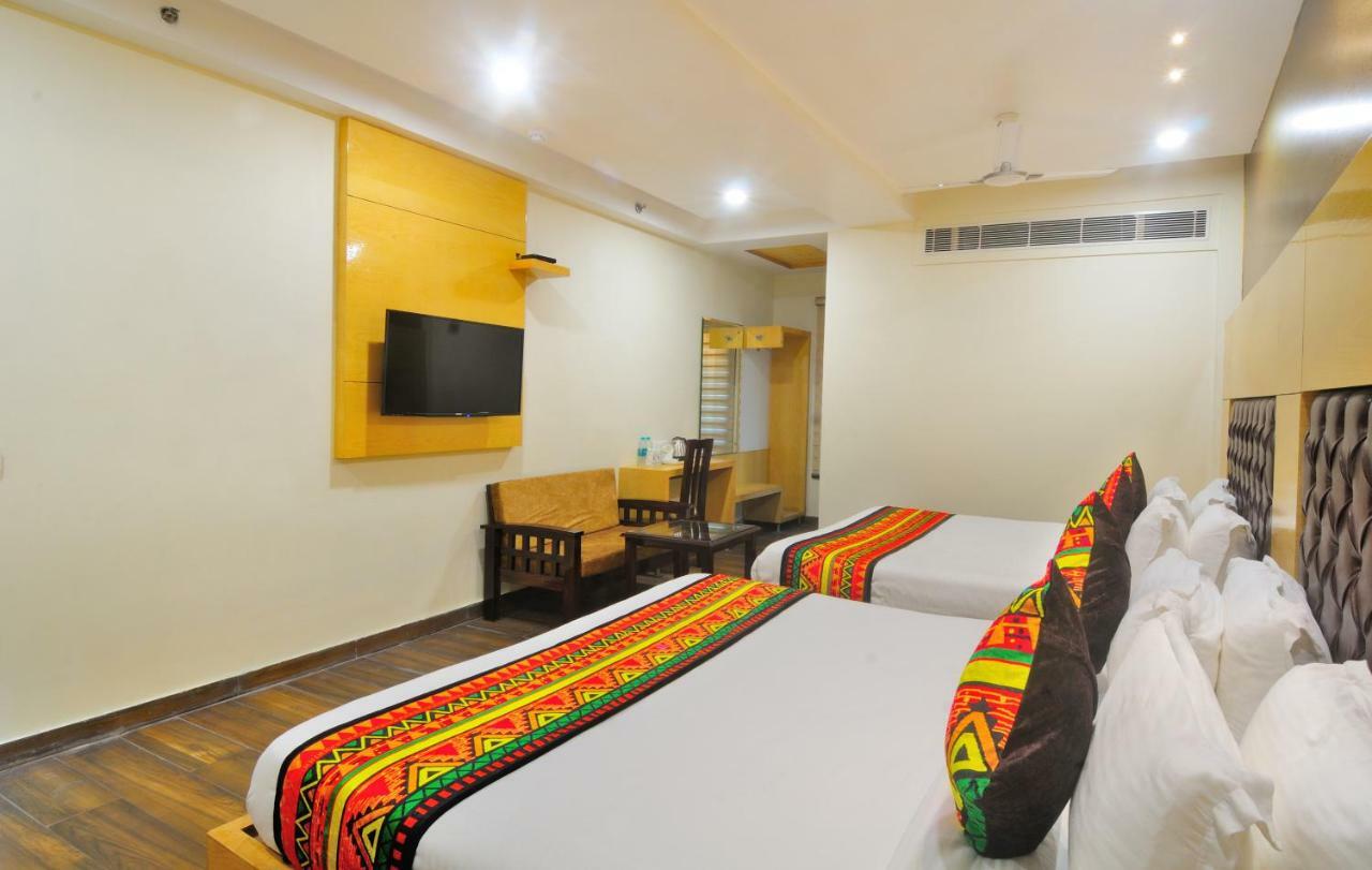 Hotel The Grand Uddhav Neu-Delhi Exterior foto