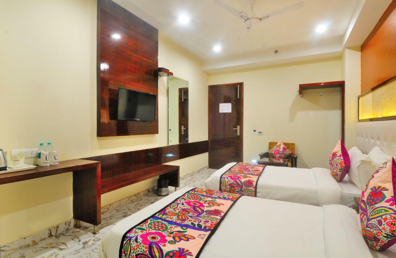 Hotel The Grand Uddhav Neu-Delhi Exterior foto