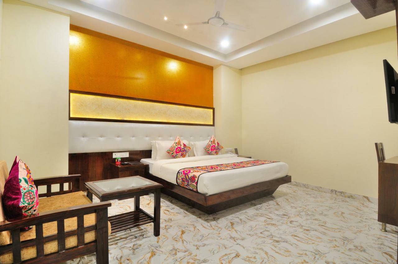 Hotel The Grand Uddhav Neu-Delhi Exterior foto