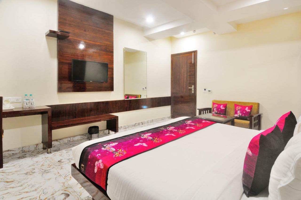 Hotel The Grand Uddhav Neu-Delhi Exterior foto
